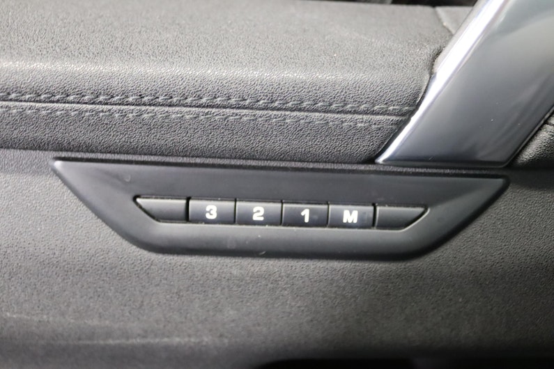 Vehicle image LAND ROVER DISCOVERY SPORT