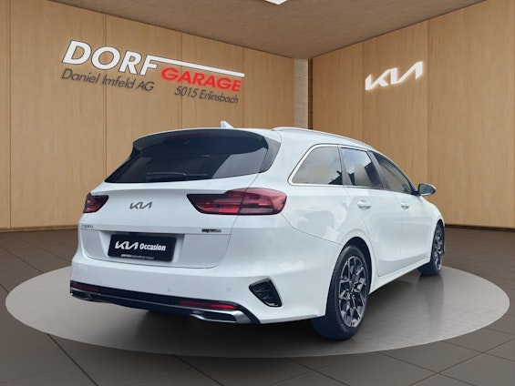 Vehicle image 3 Vehicle image 3