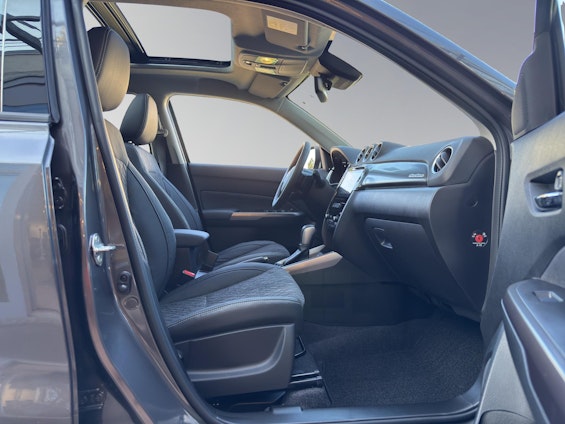 Vehicle image 15 Vehicle image 15