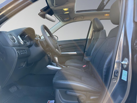 Vehicle image 8 Vehicle image 8