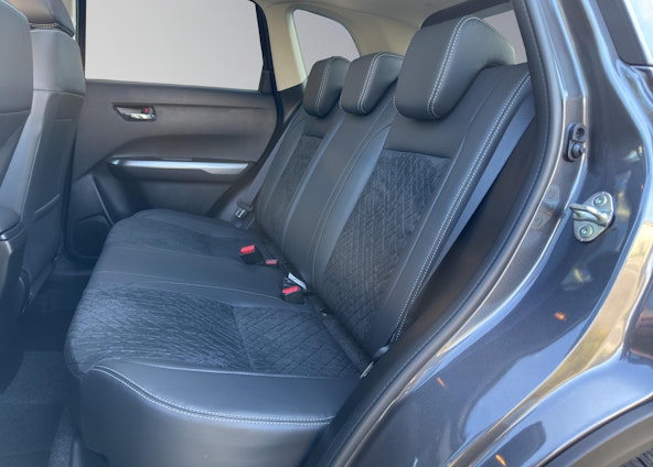 Vehicle image 14 Vehicle image 14