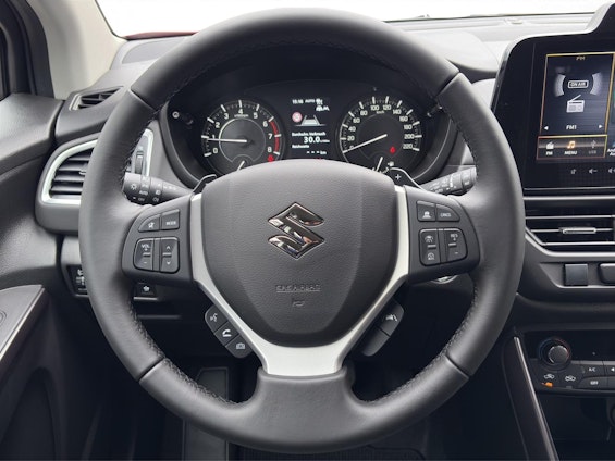 Vehicle image 9 Vehicle image 9