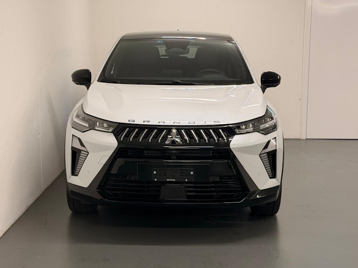 Vehicle image MITSUBISHI GRANDIS