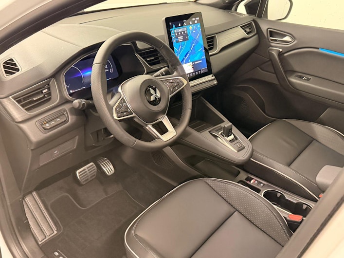 Vehicle image MITSUBISHI GRANDIS