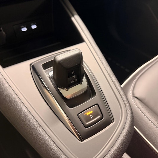 Vehicle image MITSUBISHI GRANDIS