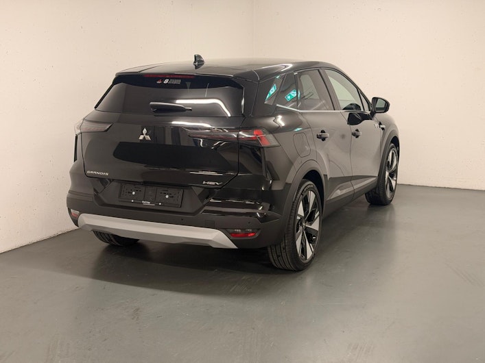 Vehicle image MITSUBISHI GRANDIS