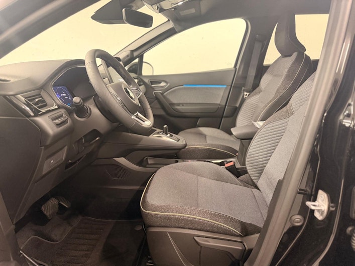 Vehicle image MITSUBISHI GRANDIS