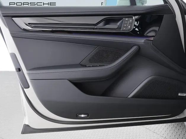 Porsche Panamera 4 E-Hybrid