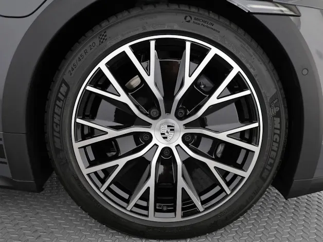 Porsche Taycan 4 Cross Turismo
