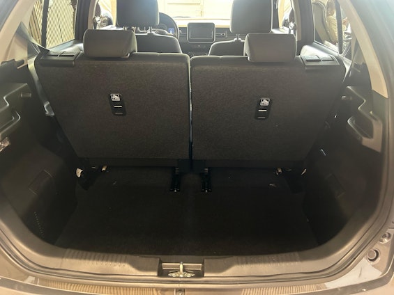 Vehicle image 18