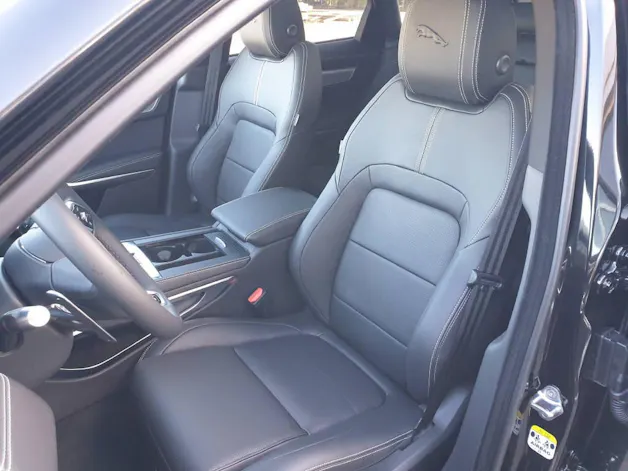 Jaguar F-Pace P250 R-Dynamic SE 4x4 (crochet)