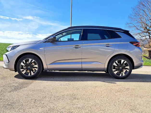 Opel Grandland 1.6 T PHEV 225cv Elegance