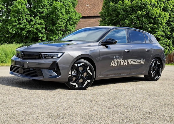 First vehicle image First vehicle image