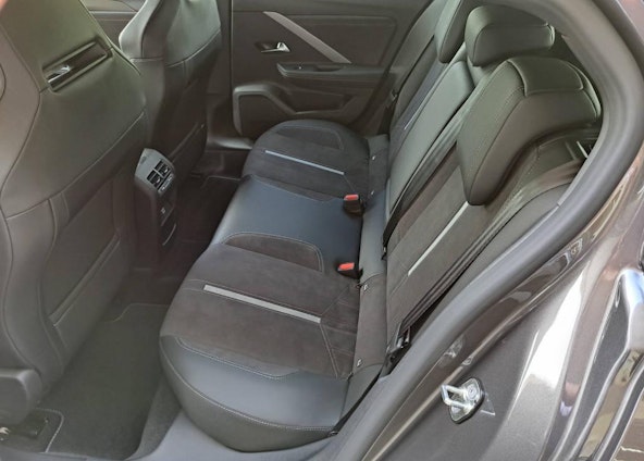 Vehicle image 9 Vehicle image 9