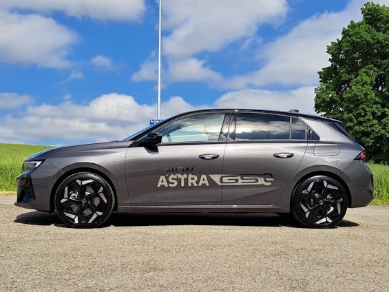 Vehicle image 4 Vehicle image 4