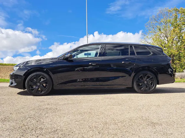 Opel Astra Sports Tourer 1.6 T PHEV 180cv Swiss Plus