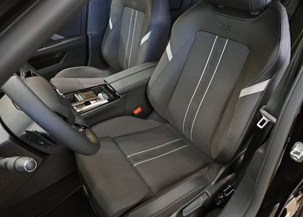 Vehicle image 8 Vehicle image 8