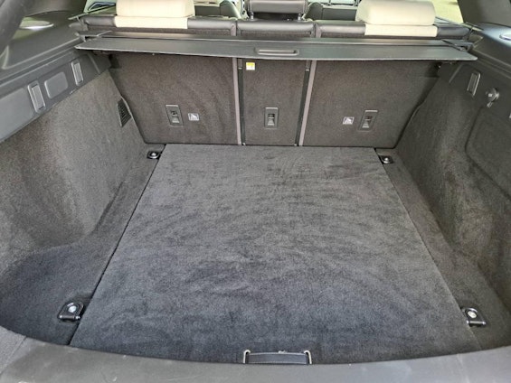 Vehicle image 12 Vehicle image 12