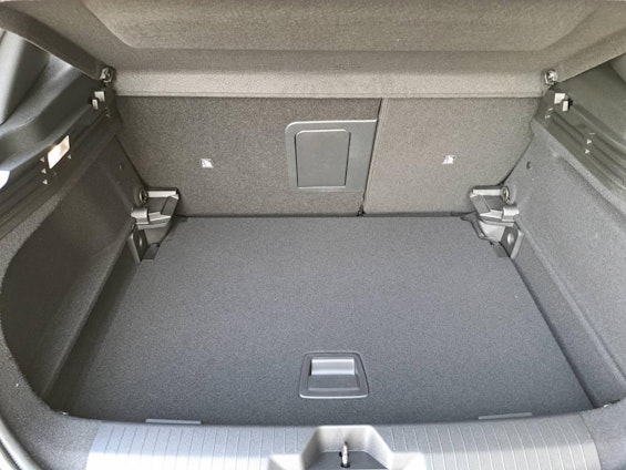 Vehicle image 10 Vehicle image 10