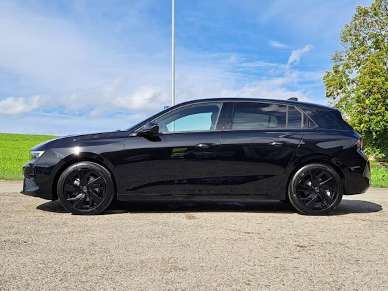 Vehicle image 4 Vehicle image 4