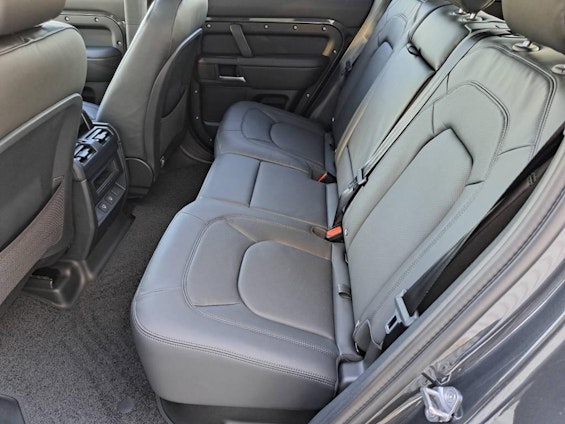 Vehicle image 9 Vehicle image 9