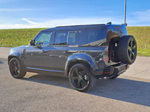 Land Rover Defender 110 3.0 D I6 250 X-Dynamic SE
