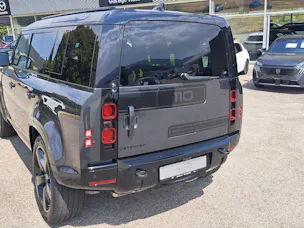Land Rover Defender 110 3.0 D I6 250 X-Dyn. SE (Kit sans roue secours)