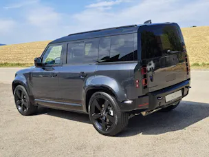 Land Rover Defender 110 3.0 D I6 250 X-Dyn. SE (Kit sans roue secours)