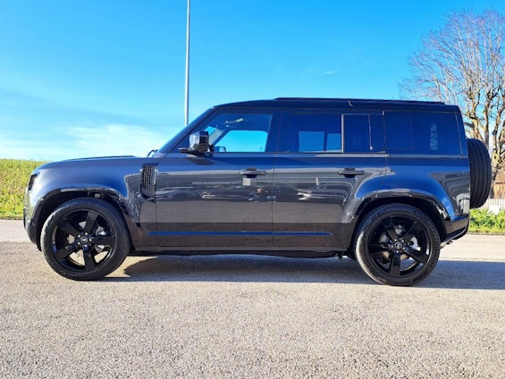 Vehicle image 4 Vehicle image 4