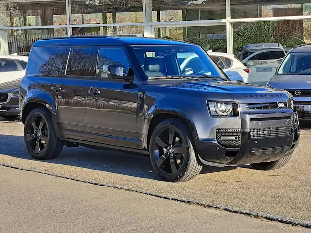 Land Rover Defender 110 3.0 D I6 250 X-Dynamic SE
