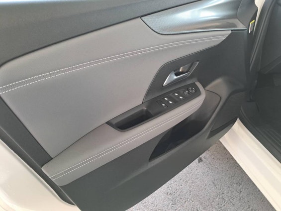 image du véhicule 12 image du véhicule 12