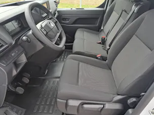 Opel Vivaro cargo 1.5 D 120cv (galerie de toit)
