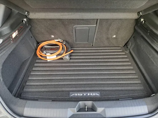 Opel Astra 1.6 T PHEV 180cv Swiss Plus