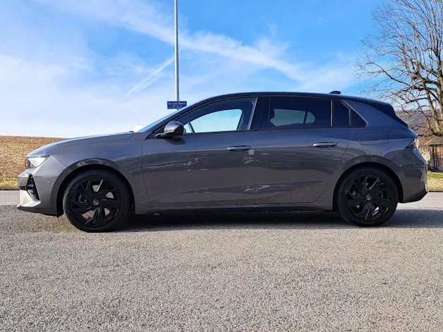 Opel Astra 1.6 T PHEV 180cv Swiss Plus