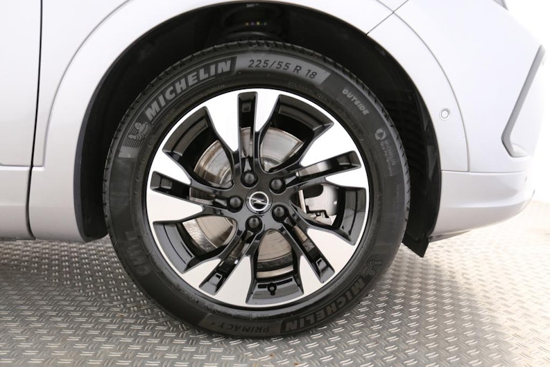 Vehicle image OPEL GRANDLAND