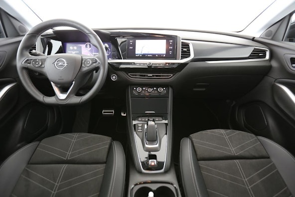 Vehicle image 4 Vehicle image 4