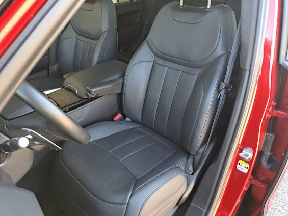 Vehicle image 8
