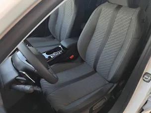 Peugeot 208 1.2 Hybrid 110cv Allure
