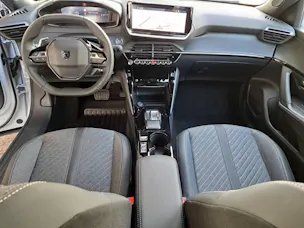Peugeot 2008 1.2 Hybrid 145cv Allure
