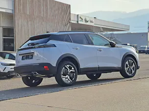 Peugeot 2008 1.2 Hybrid 145cv Allure