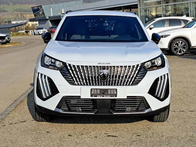Peugeot 2008 1.2 Hybrid 145cv Allure