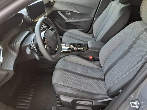 Peugeot 2008 1.2 Hybrid 145cv Allure Premium