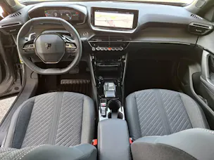 Peugeot 2008 1.2 Hybrid 145cv Allure Premium