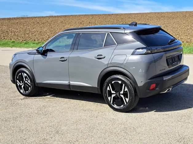 Peugeot 2008 1.2 Hybrid 145cv Allure Premium