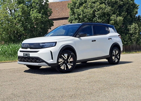 First vehicle image First vehicle image