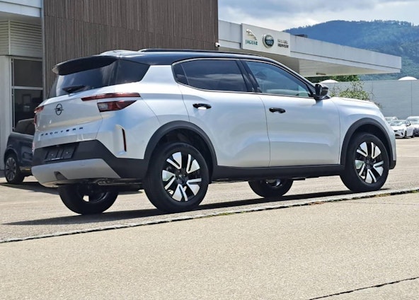 Vehicle image 5 Vehicle image 5