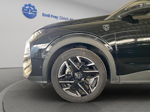 Vehicle image PEUGEOT 5008 1.2 Hybrid GT