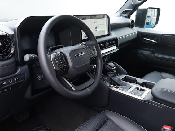 Vehicle image 8 Vehicle image 8