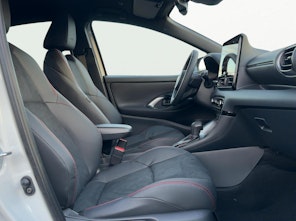 Vehicle image TOYOTA Yaris 1.5 VVT-i HSD GR Sport