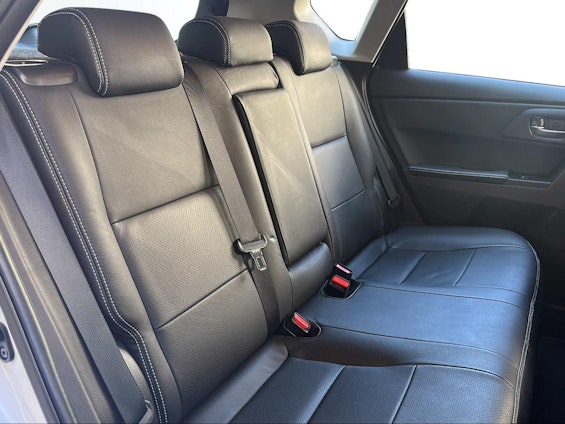 Vehicle image 14 Vehicle image 14